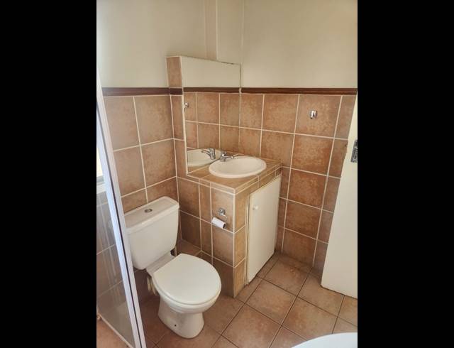 3 BEDROOM APARTMENT FOR SALE IN AZALEA PARK